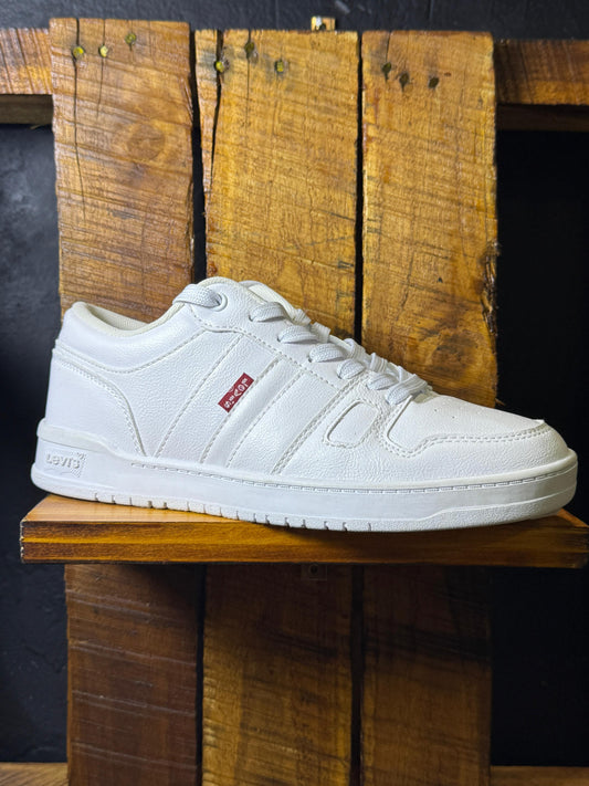TENIS LEVIS TALLA 38.5