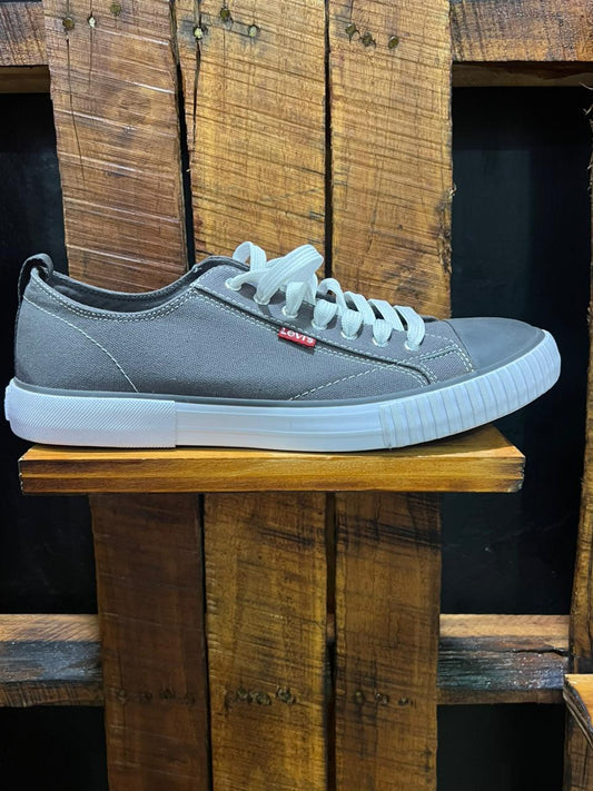 TENIS LEVIS TALLA 44